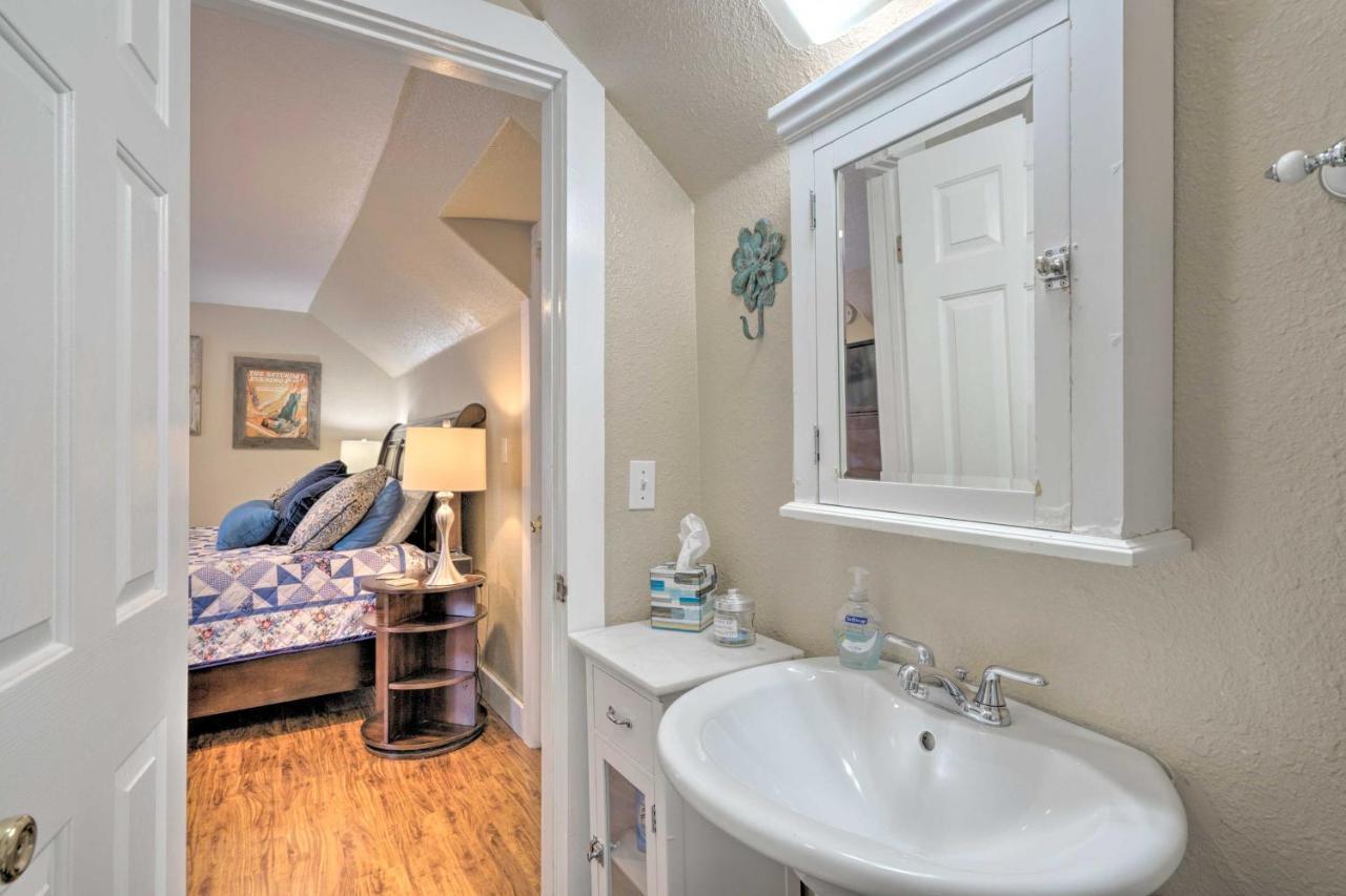 Creekside Home With Patio, Walk To Manitou Incline! Manitou Springs Exterior photo